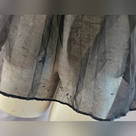 Sheer Pocket Cinched Top - Picture 7 of 9